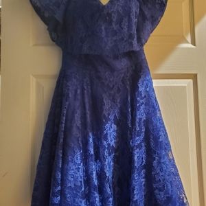 Teens off shoulder built in bra. worn once for homecoming .